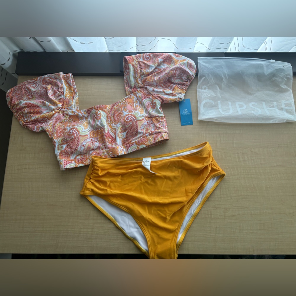Cupshe Orange, Pink & White Paisley Bikini Set - NWT